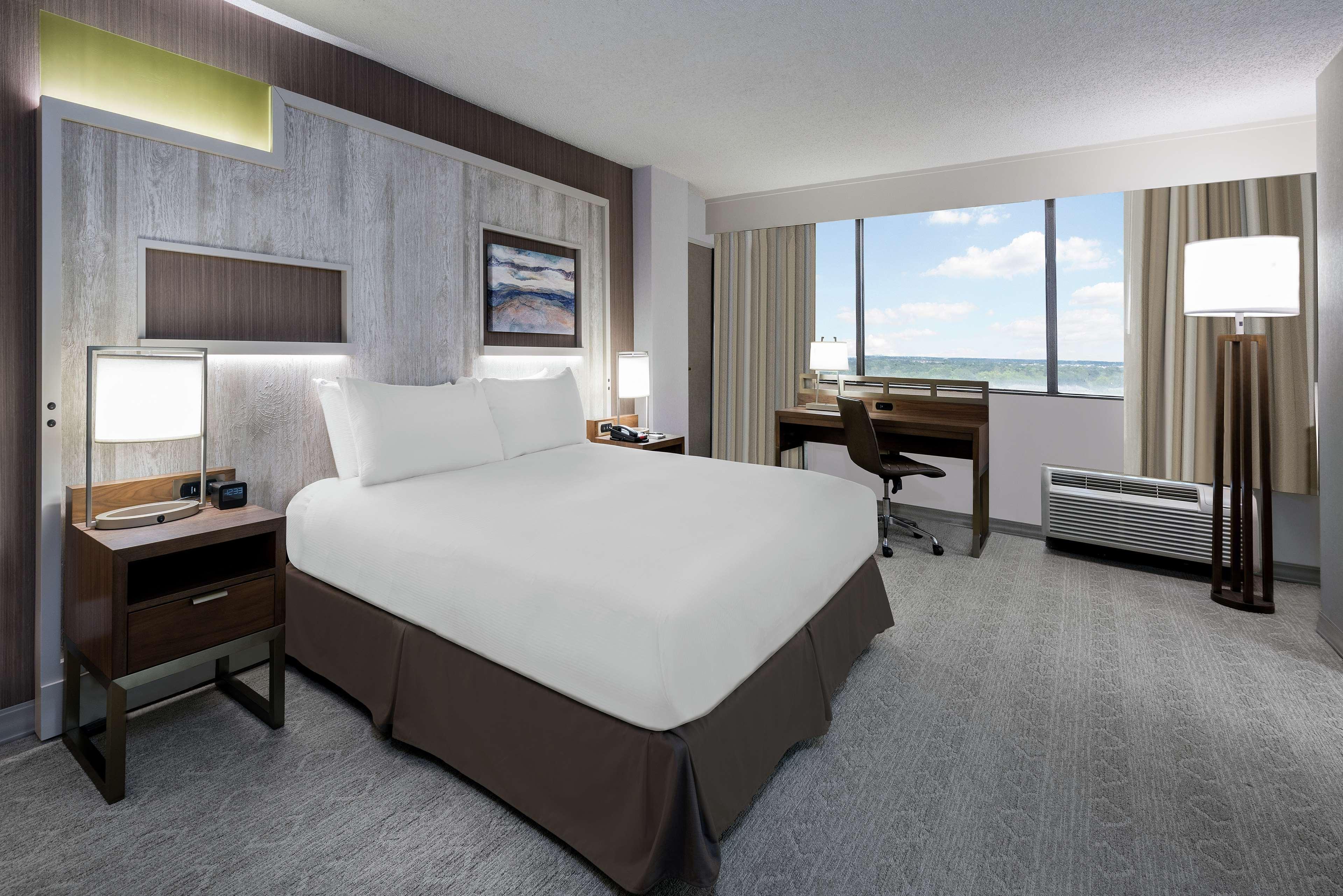Hilton College Station & Conference Center Hotel Buitenkant foto