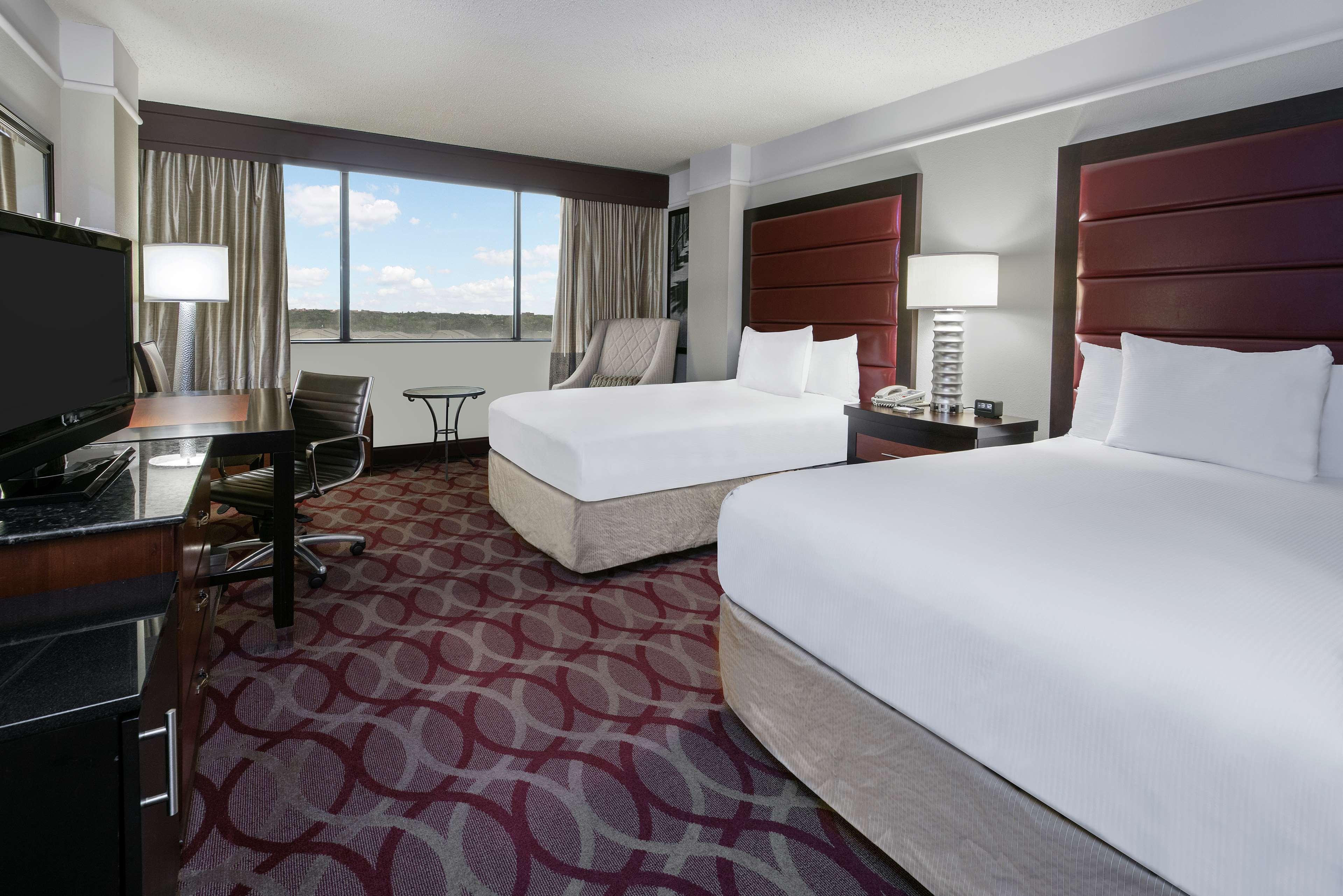 Hilton College Station & Conference Center Hotel Buitenkant foto